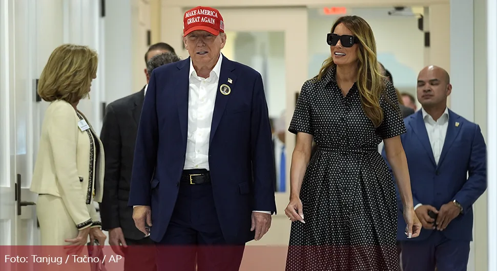 доналд трамп меланија.webp